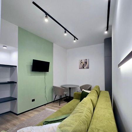 Apartment In The City Center Near The Park Львів Екстер'єр фото