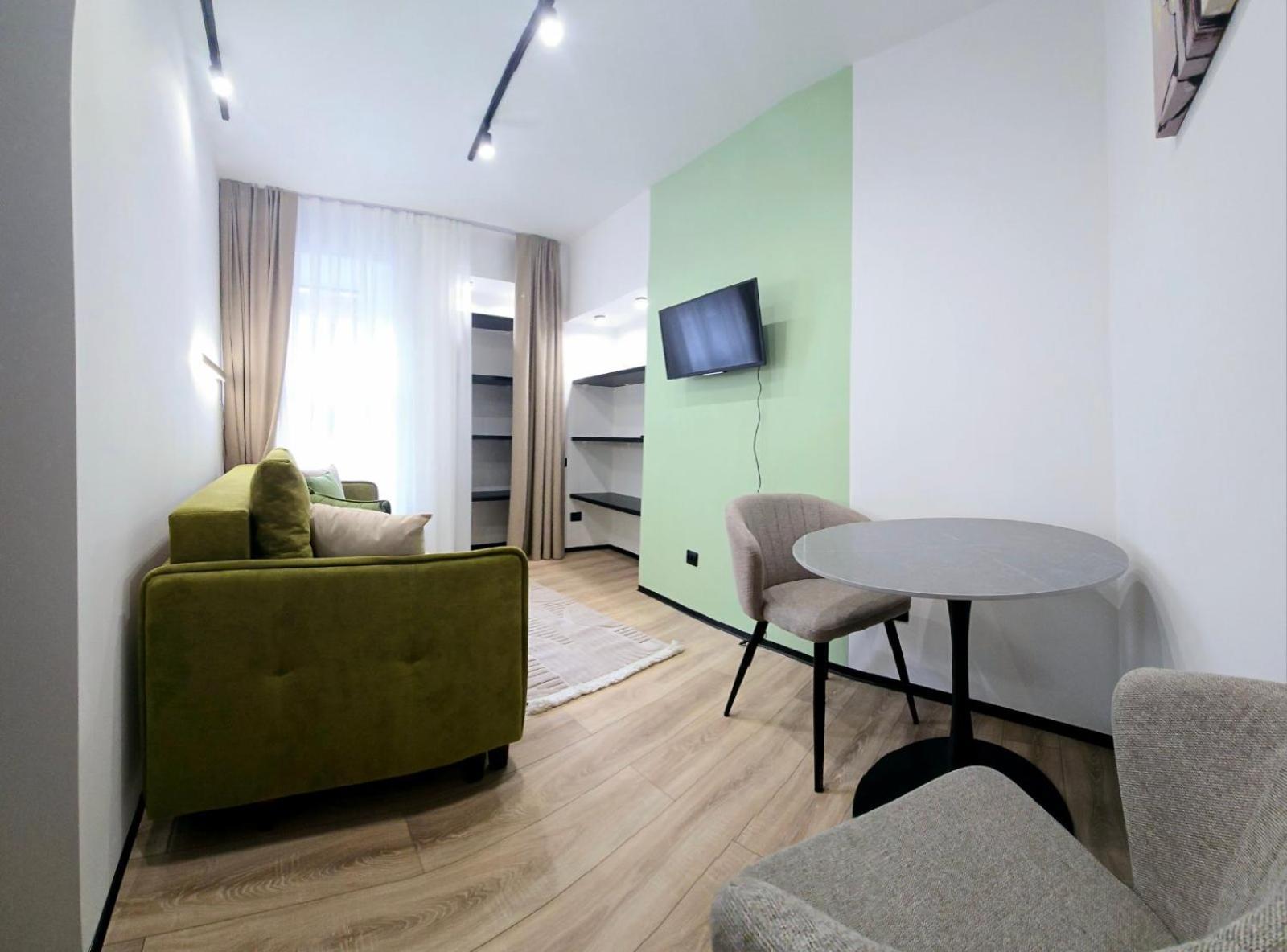 Apartment In The City Center Near The Park Львів Екстер'єр фото